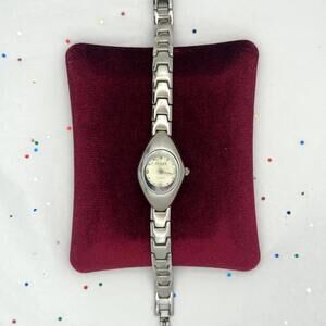 Vintage 1990s Authentic Gucci Silver & White Bubble Watch